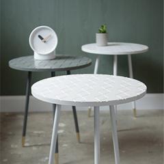 Keramik-Tischuhr Persicope weiss